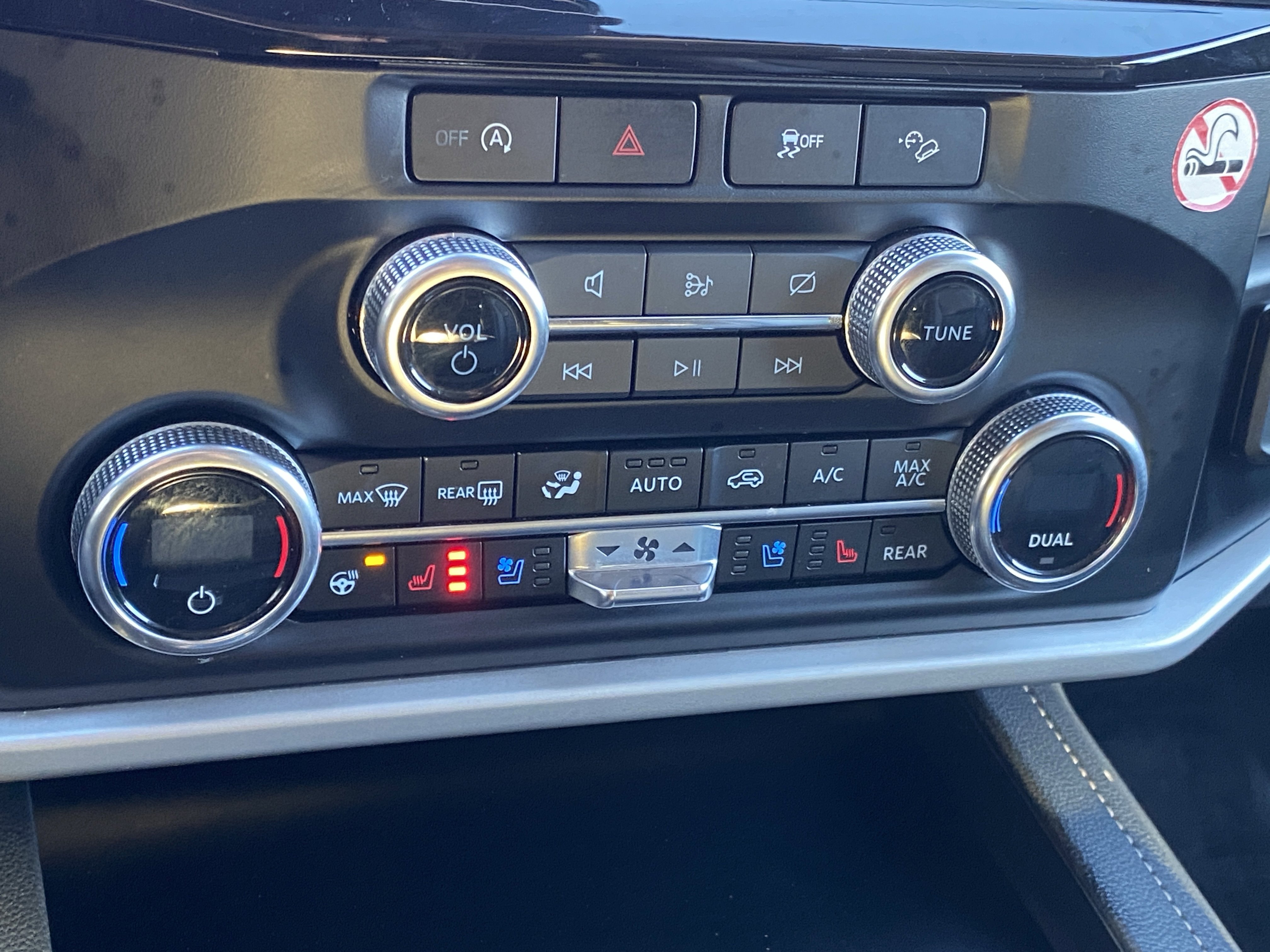 Used 2024 Ford Expedition XLT image 22