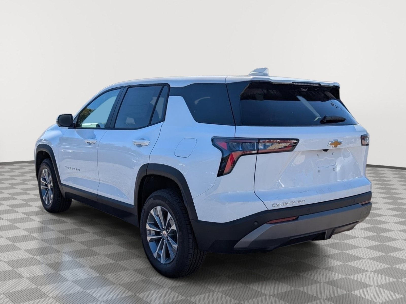 New 2027 Chevrolet Equinox LT w/ Convenience Package II AWD/4WD image 2