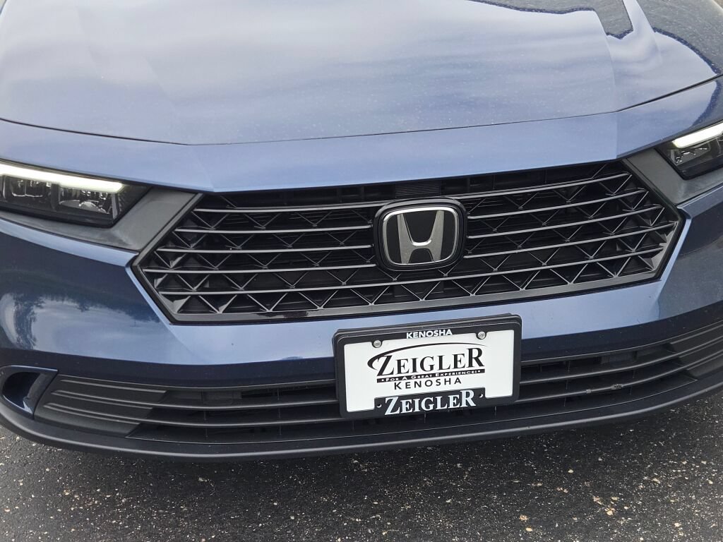 Used 2023 Honda Accord EX image 5