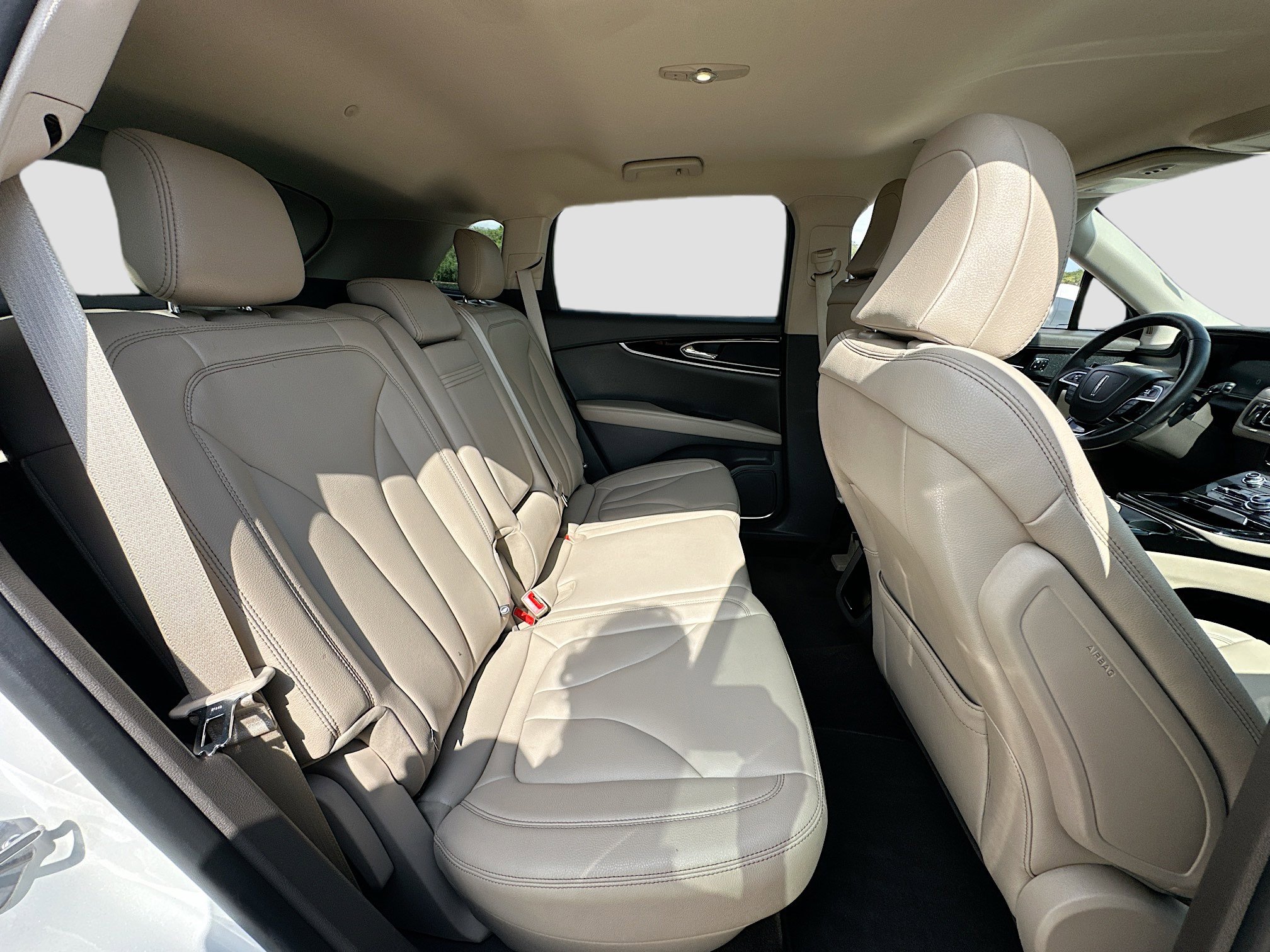 Used 2022 Lincoln Nautilus FWD w/ Premium Package image 26