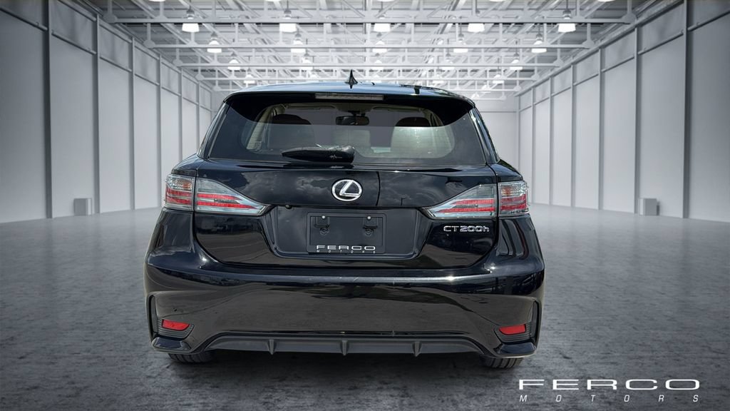 Used 2016 Lexus CT 200h w/ Navigation Package FWD image 4