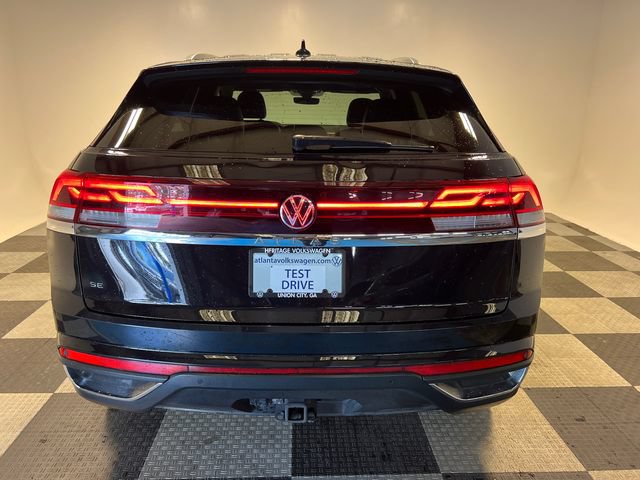 Certified 2024 Volkswagen Atlas Cross Sport SE FWD image 4