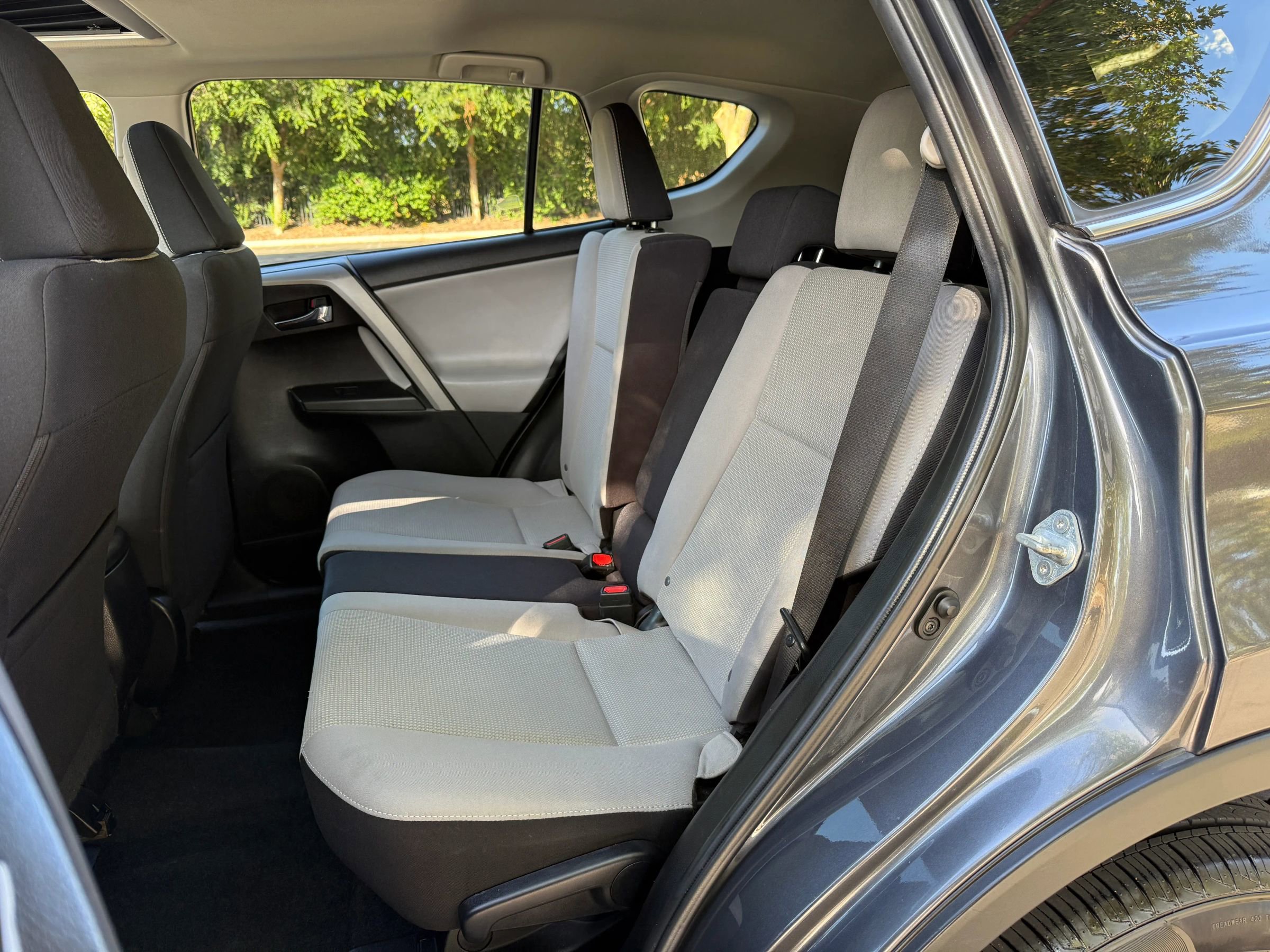 Used 2016 Toyota RAV4 XLE FWD image 20