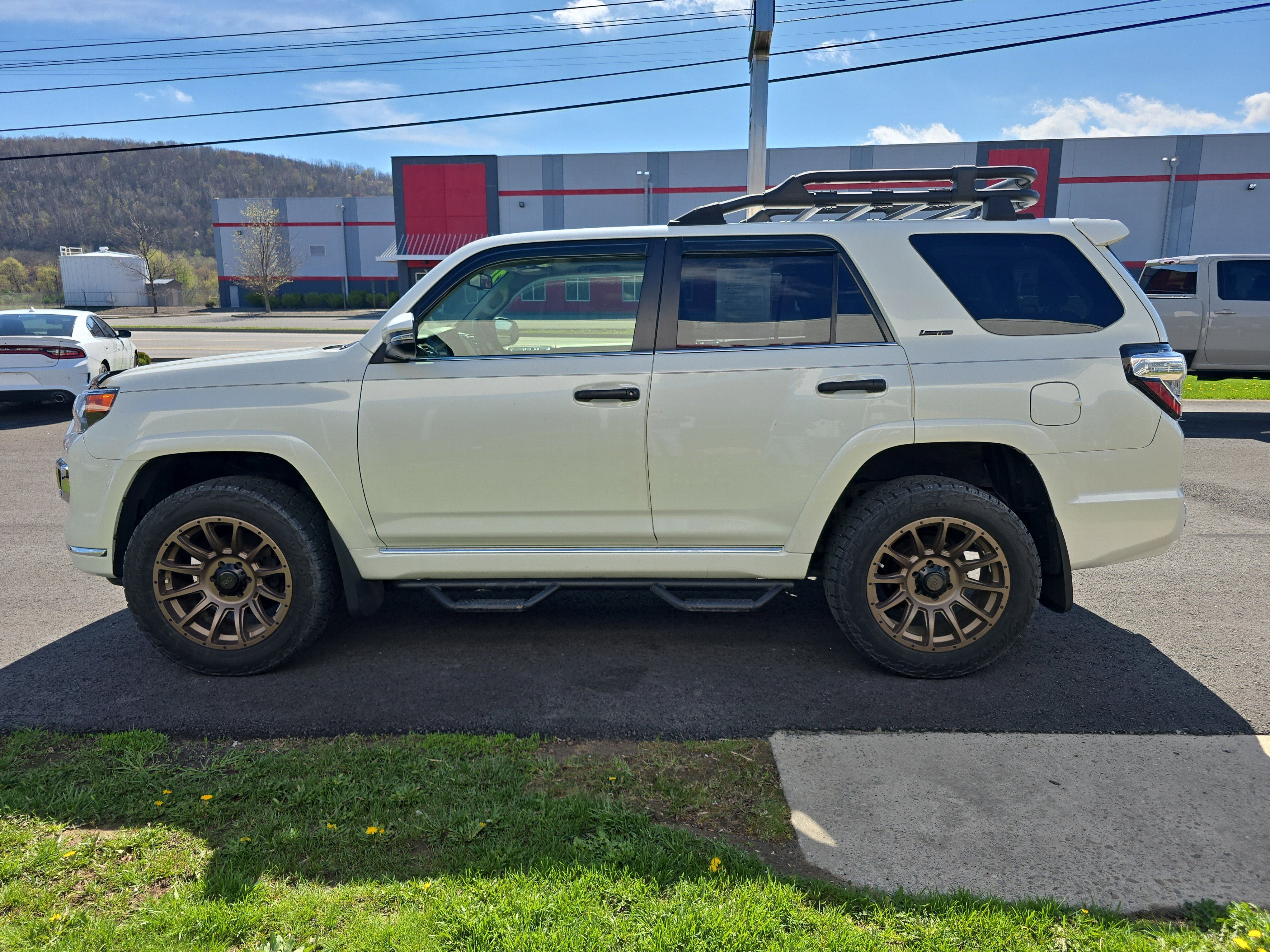 Used 2021 Toyota 4Runner Limited image 7