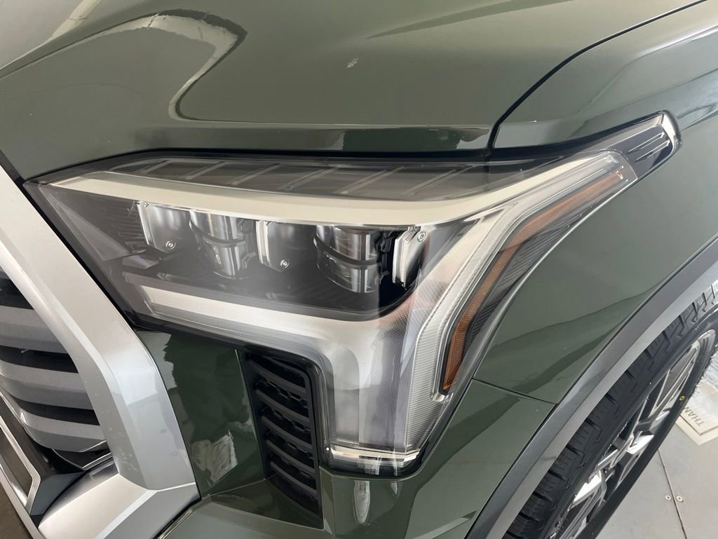 Used 2023 Toyota Tundra Limited AWD/4WD image 36