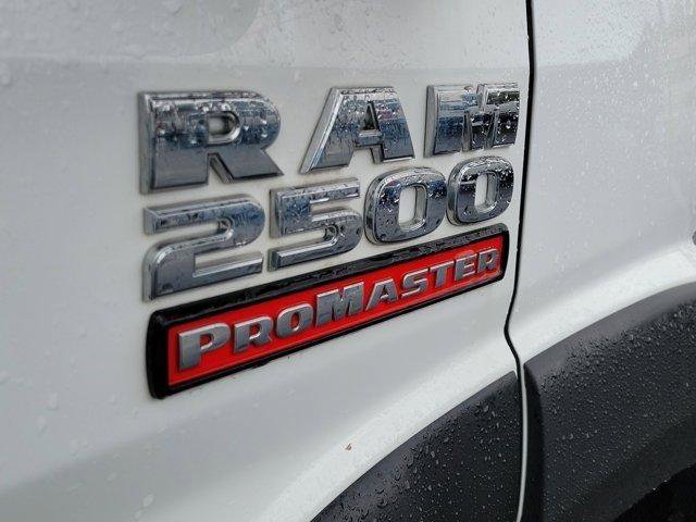 Used 2022 RAM ProMaster 2500 w/ Convenience Group FWD image 6