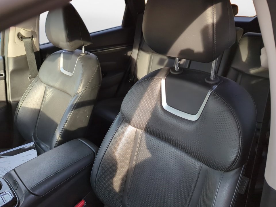 Used 2022 Hyundai Tucson Limited w/ Cargo Package image 11