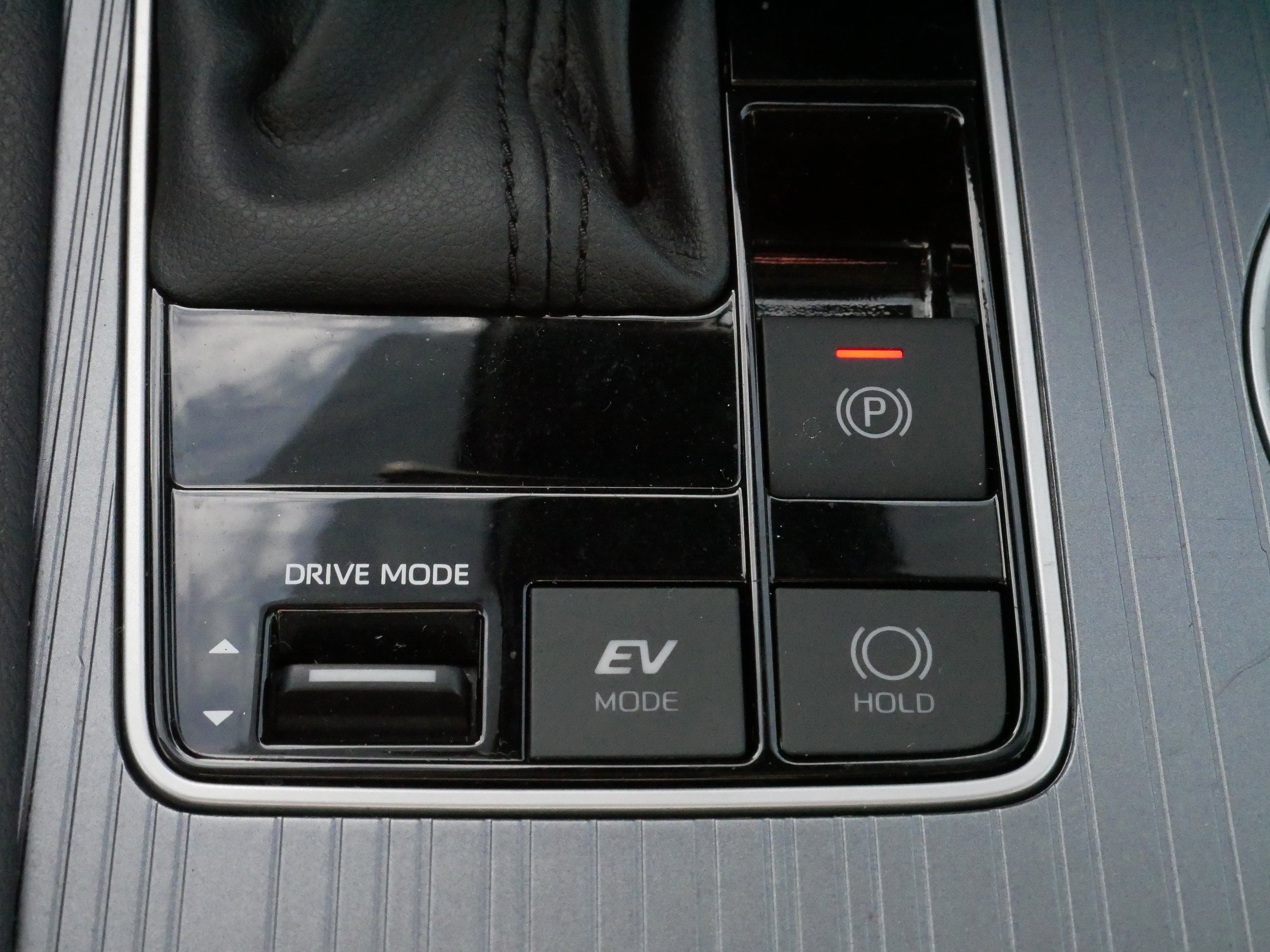 Used 2025 Toyota Sienna LE image 29