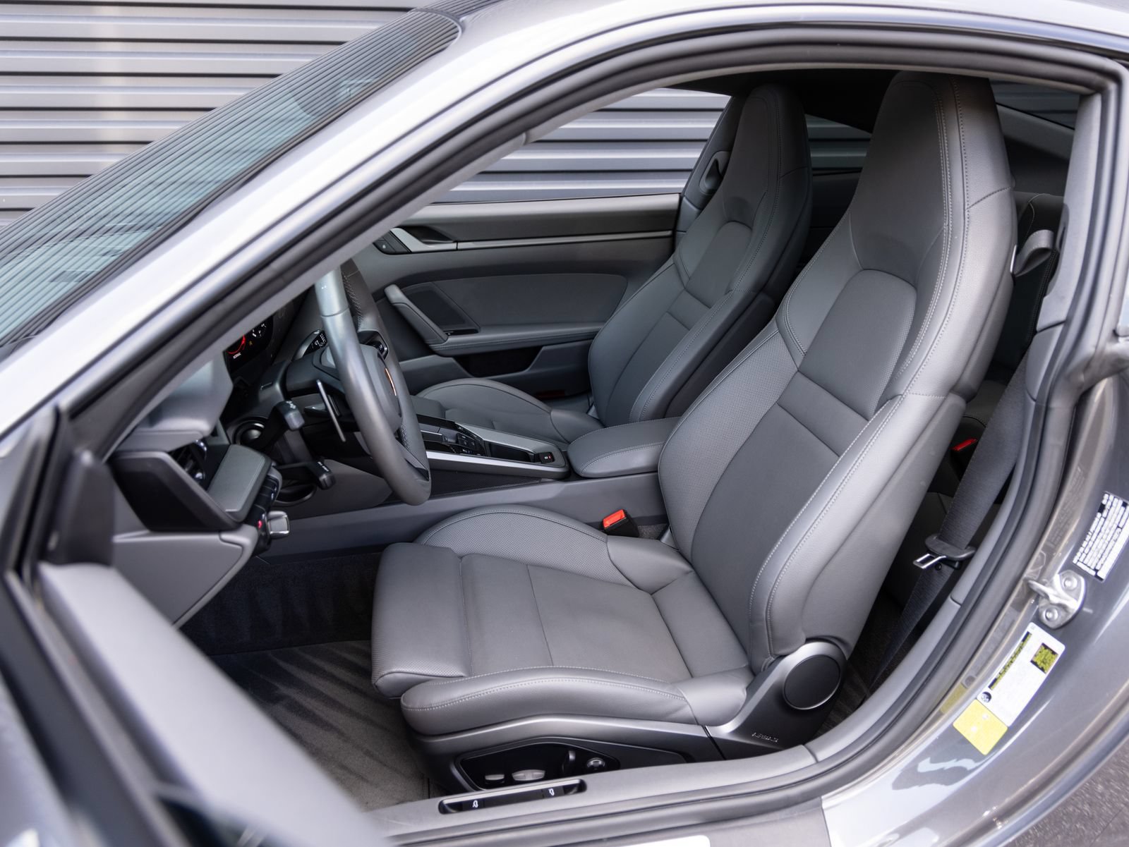 Certified 2024 Porsche 911 Carrera w/ Premium Package RWD image 5