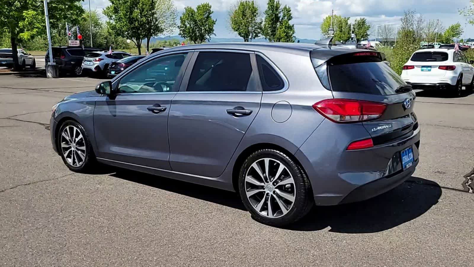 Used 2018 Hyundai Elantra GT FWD image 6
