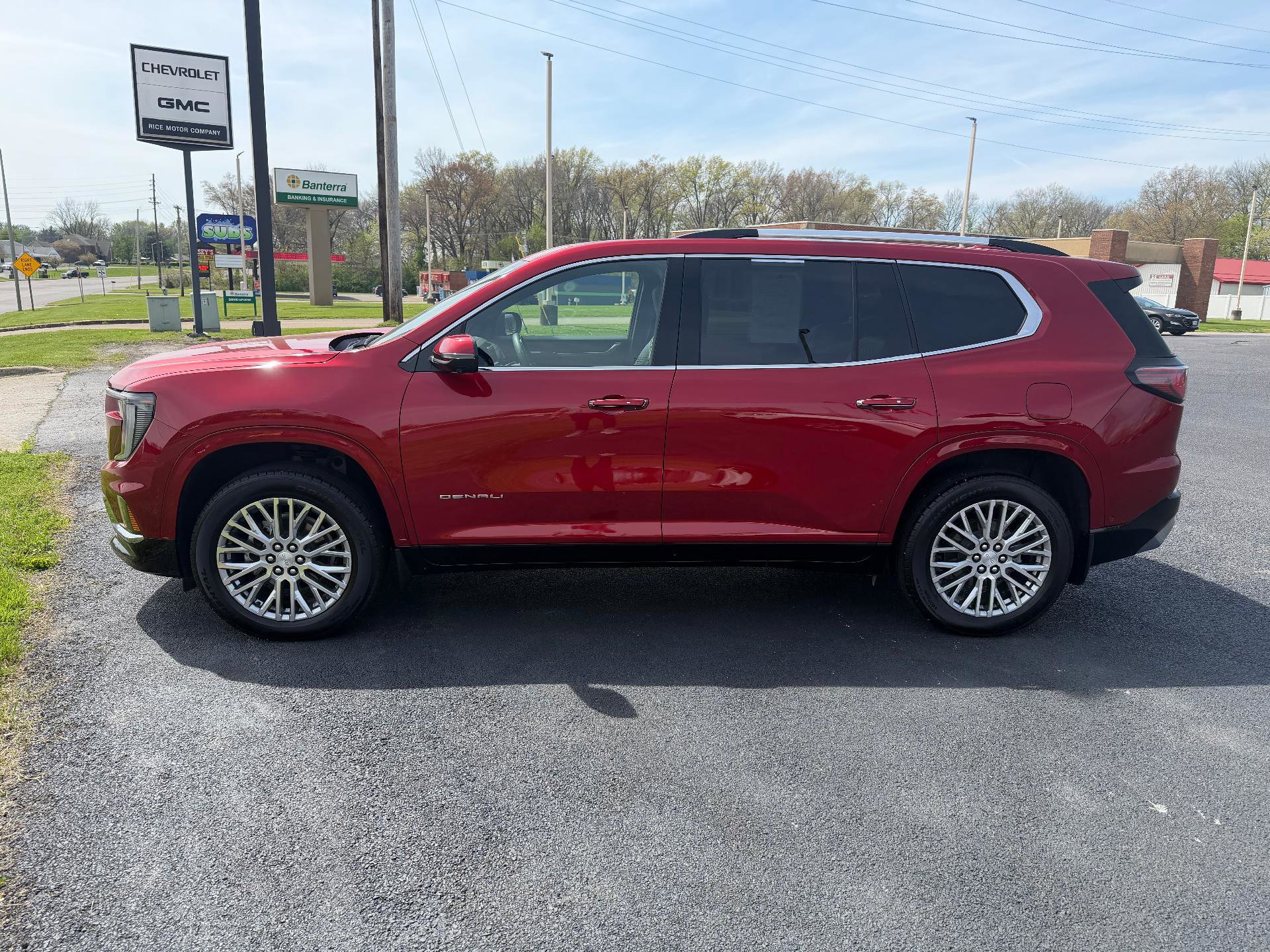Used 2026 GMC Acadia Denali w/ Super Cruise Package image 2