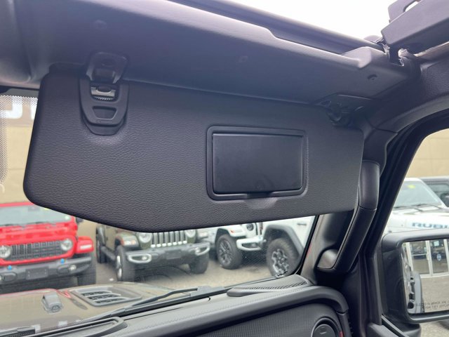 Used 2025 Jeep Wrangler Rubicon w/ Steel Bumper Group image 36