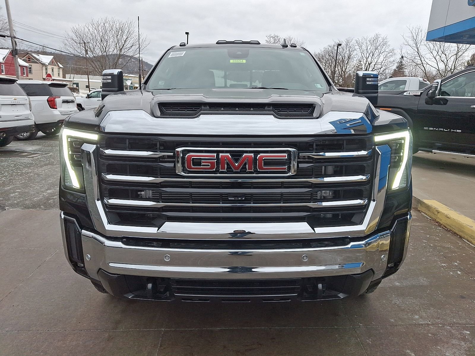 New 2026 GMC Sierra 2500 SLT w/ SLT Premium Package image 2