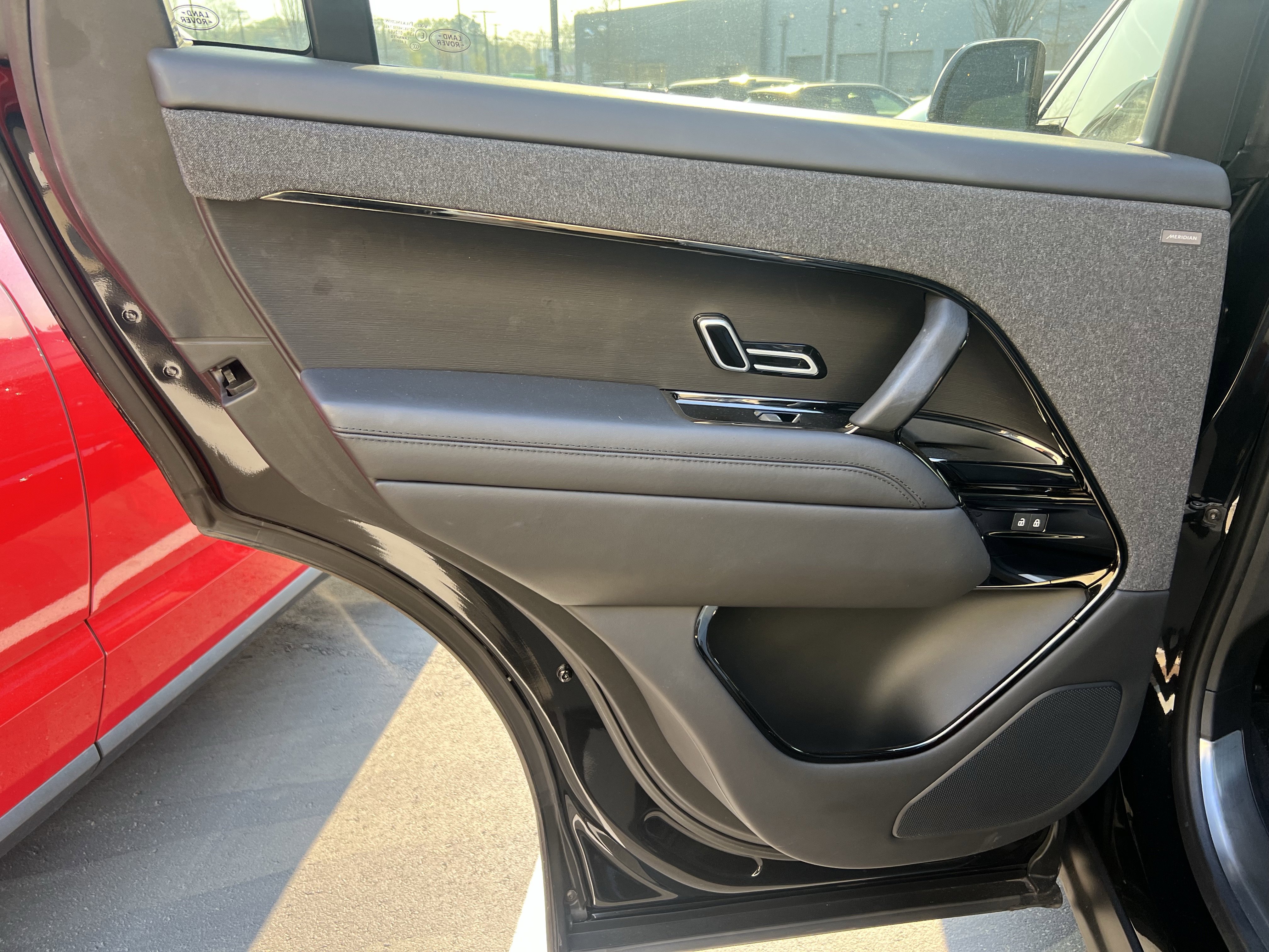 Used 2023 Land Rover Range Rover Sport SE Dynamic image 22