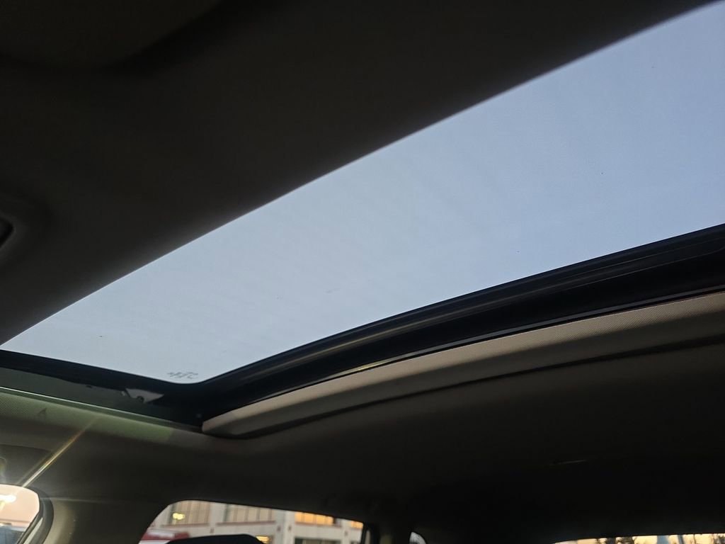 Used 2023 Honda CR-V EX image 23