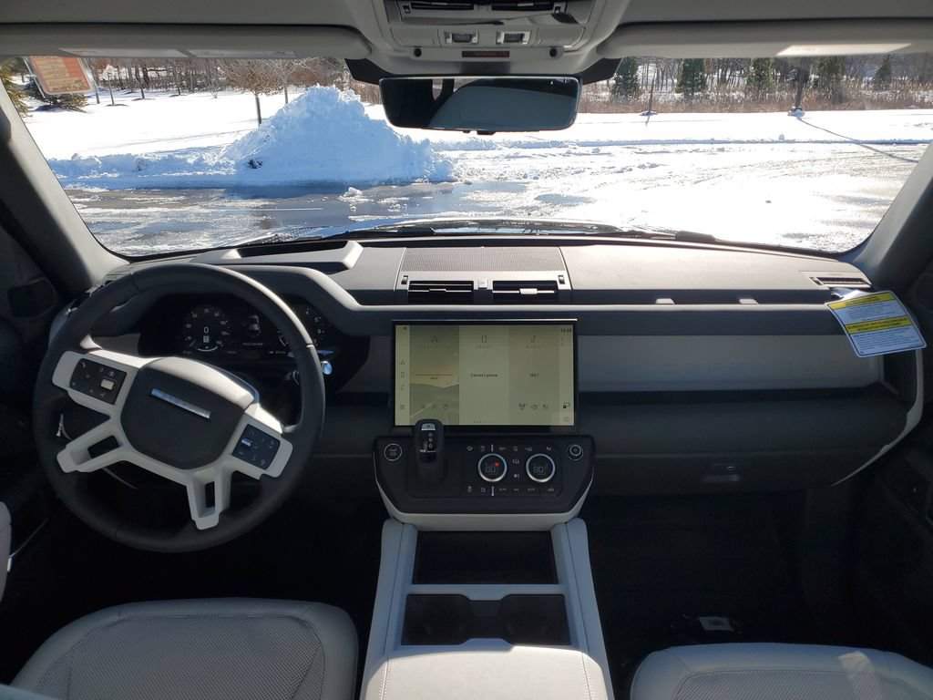 Used 2026 Land Rover Defender 110 X-Dynamic SE AWD/4WD image 24