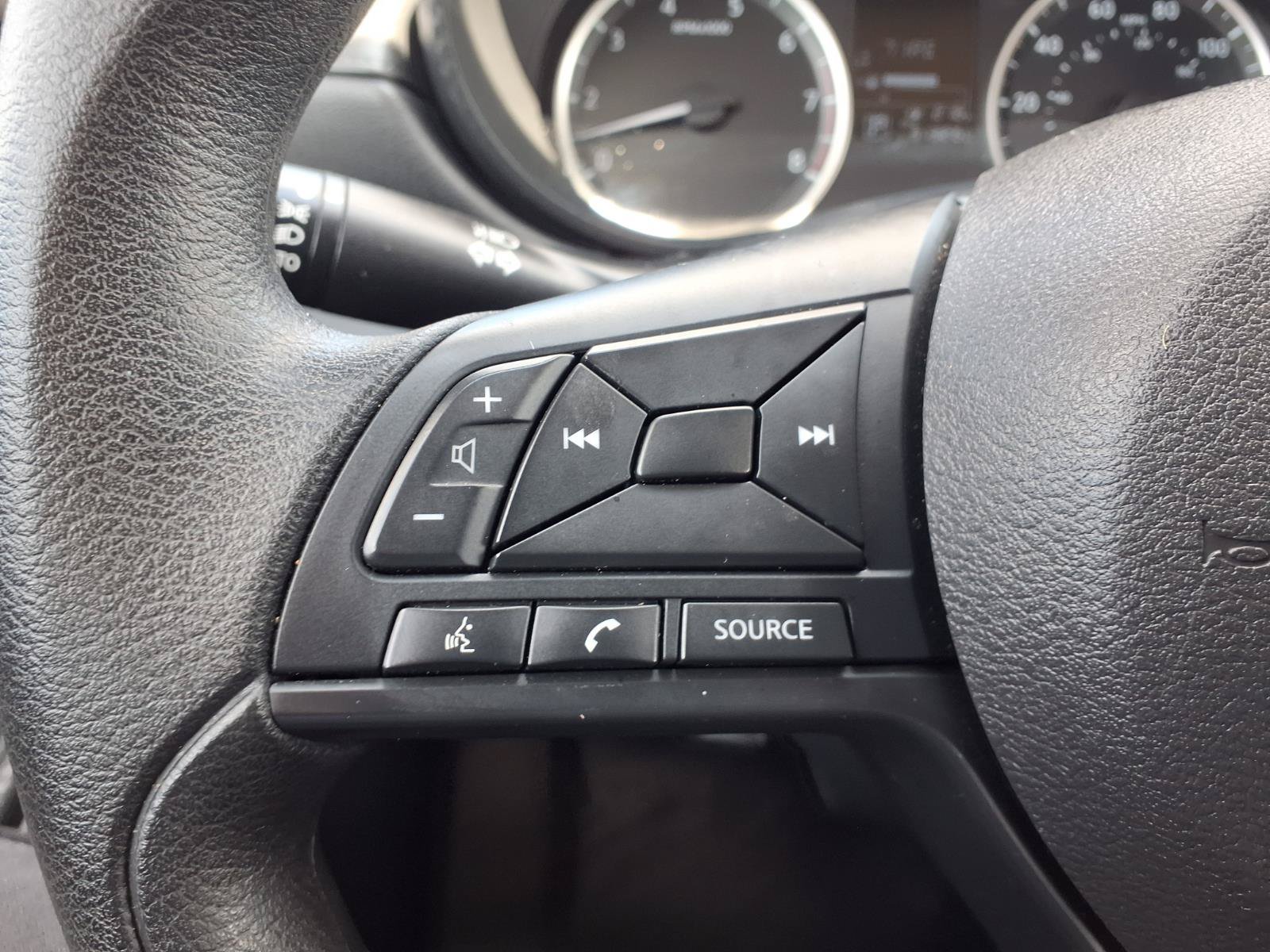 Used 2024 Nissan Versa S FWD image 13