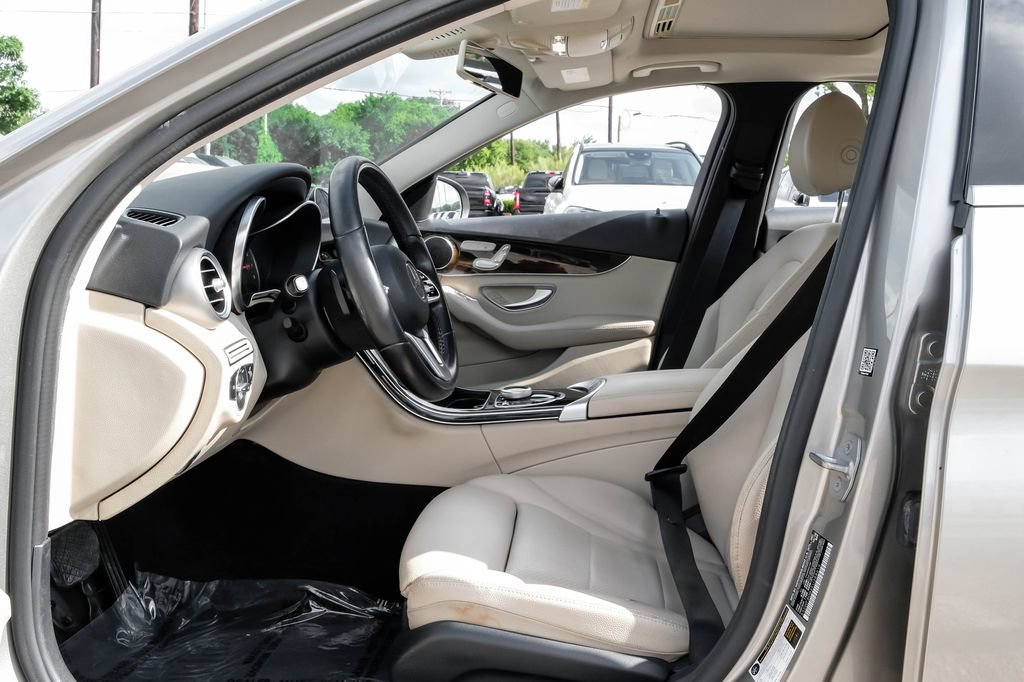 Used 2019 Mercedes-Benz C 300 Sedan image 29