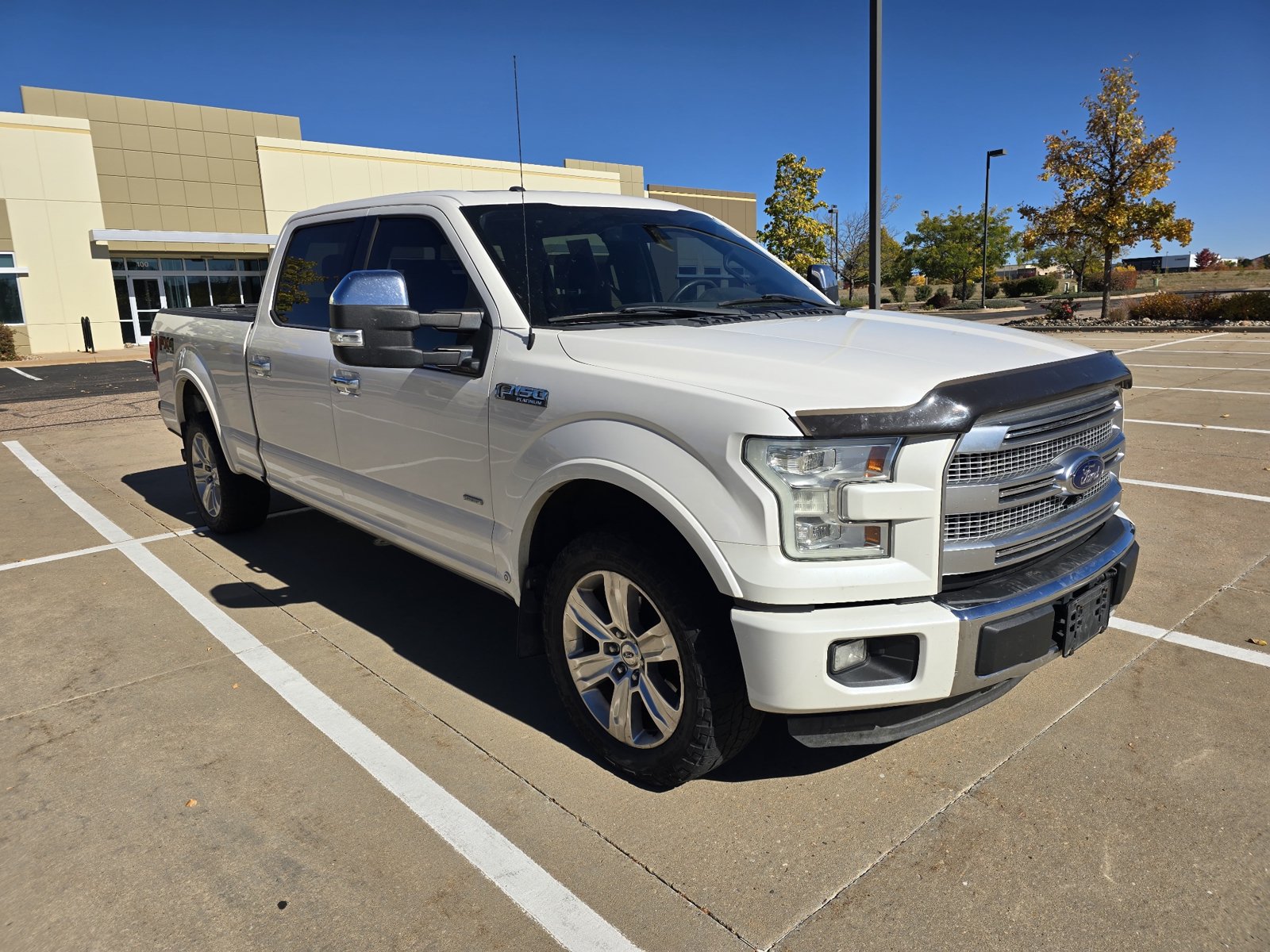 Used 2015 Ford F150 Platinum w/ Equipment Group 701A Luxury AWD/4WD image 8