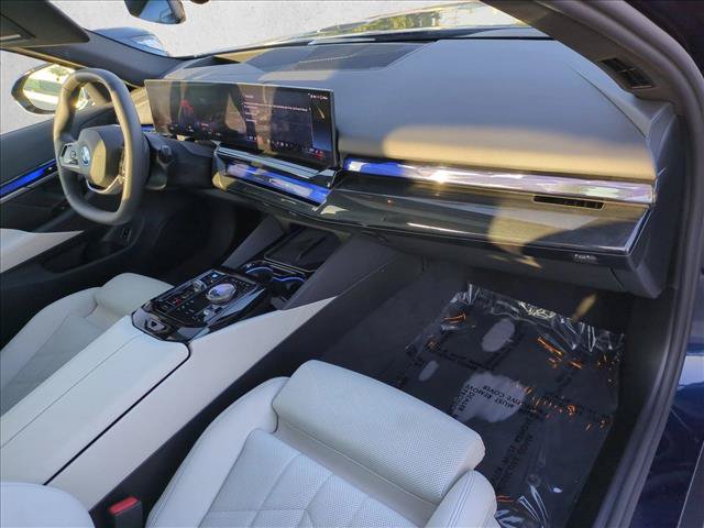 Certified 2026 BMW i5 eDrive40 RWD image 23
