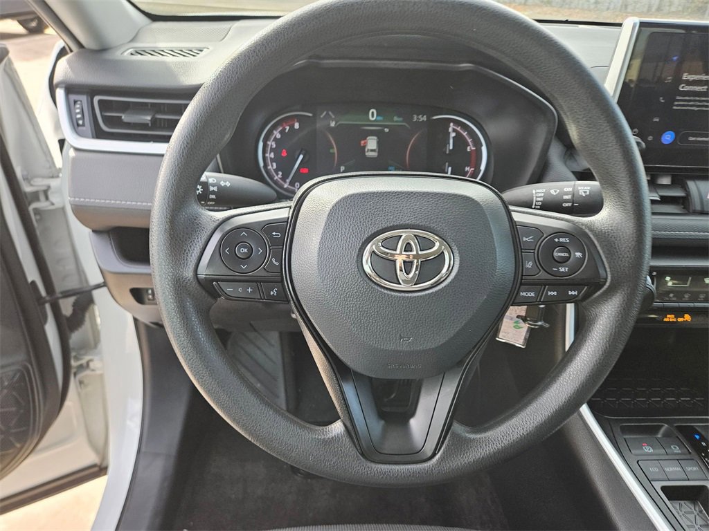 Used 2024 Toyota RAV4 LE image 17