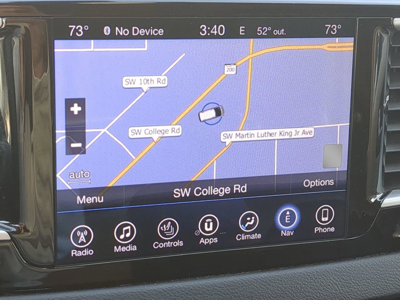 Used 2017 Chrysler Pacifica Touring-L image 18