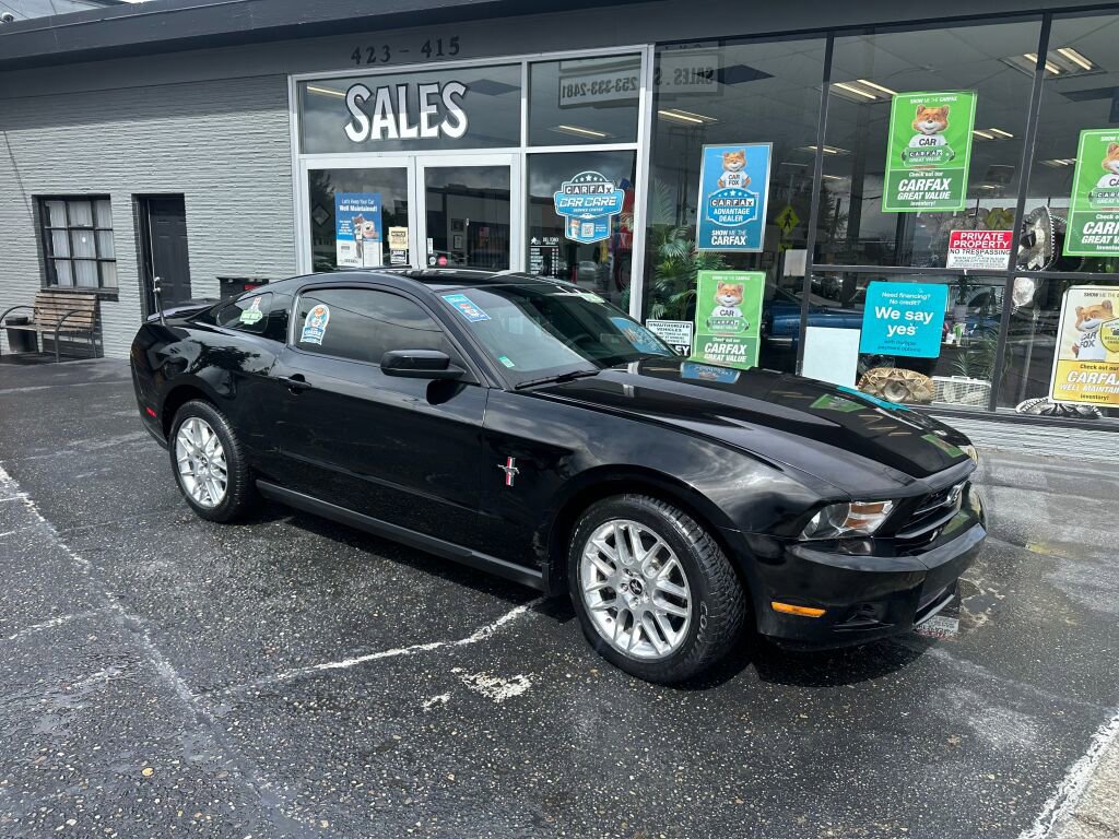 Used 2012 Ford Mustang Premium w/ Electronics Pkg RWD image 3