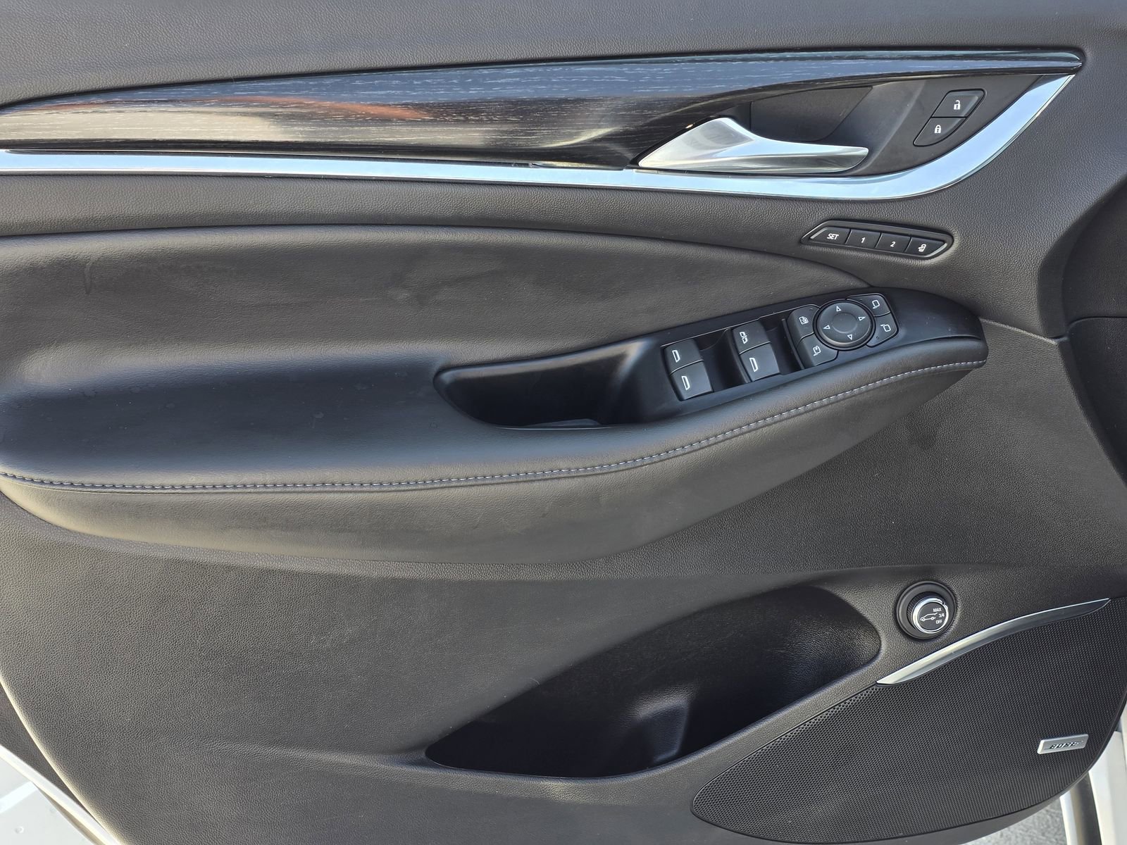 Used 2020 Buick Enclave Avenir w/ Avenir Technology Package image 16