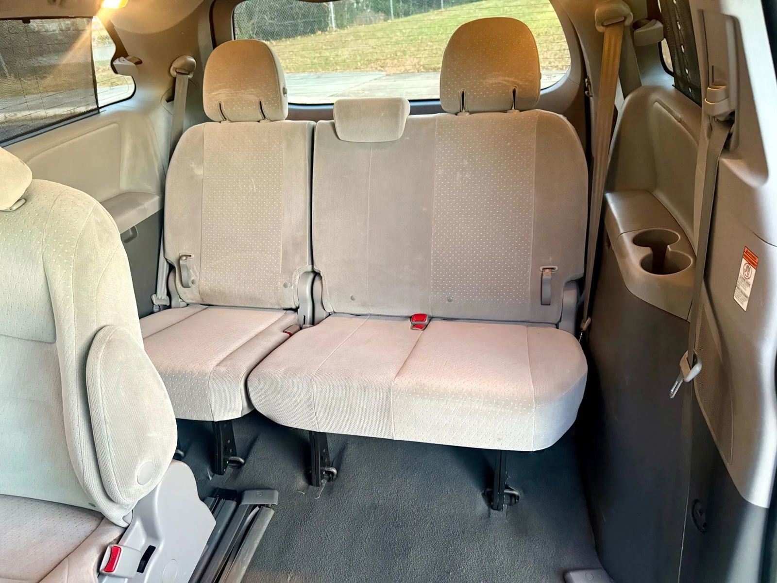 Used 2020 Toyota Sienna LE image 16