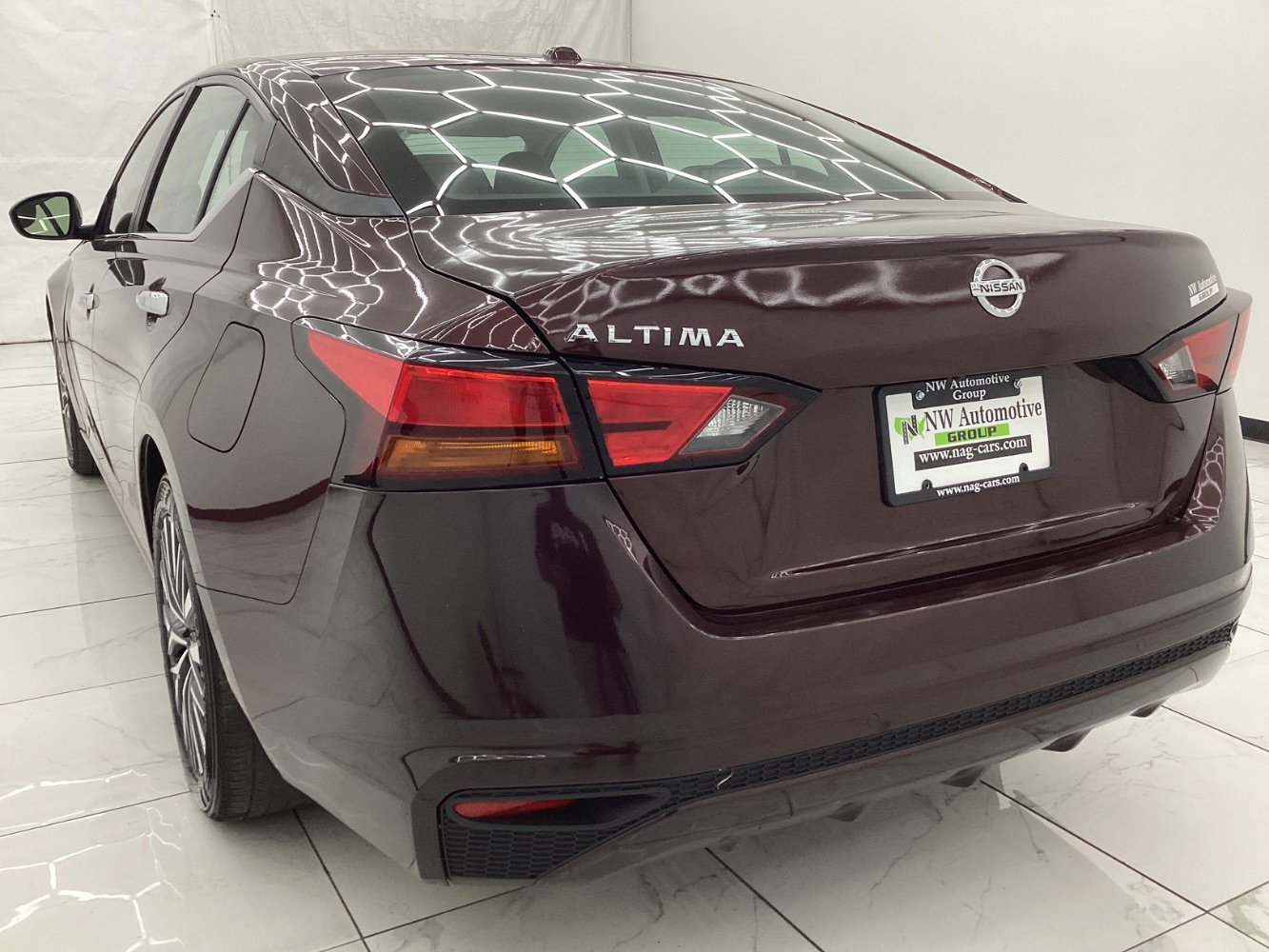 Used 2025 Nissan Altima 2.5 SV image 8