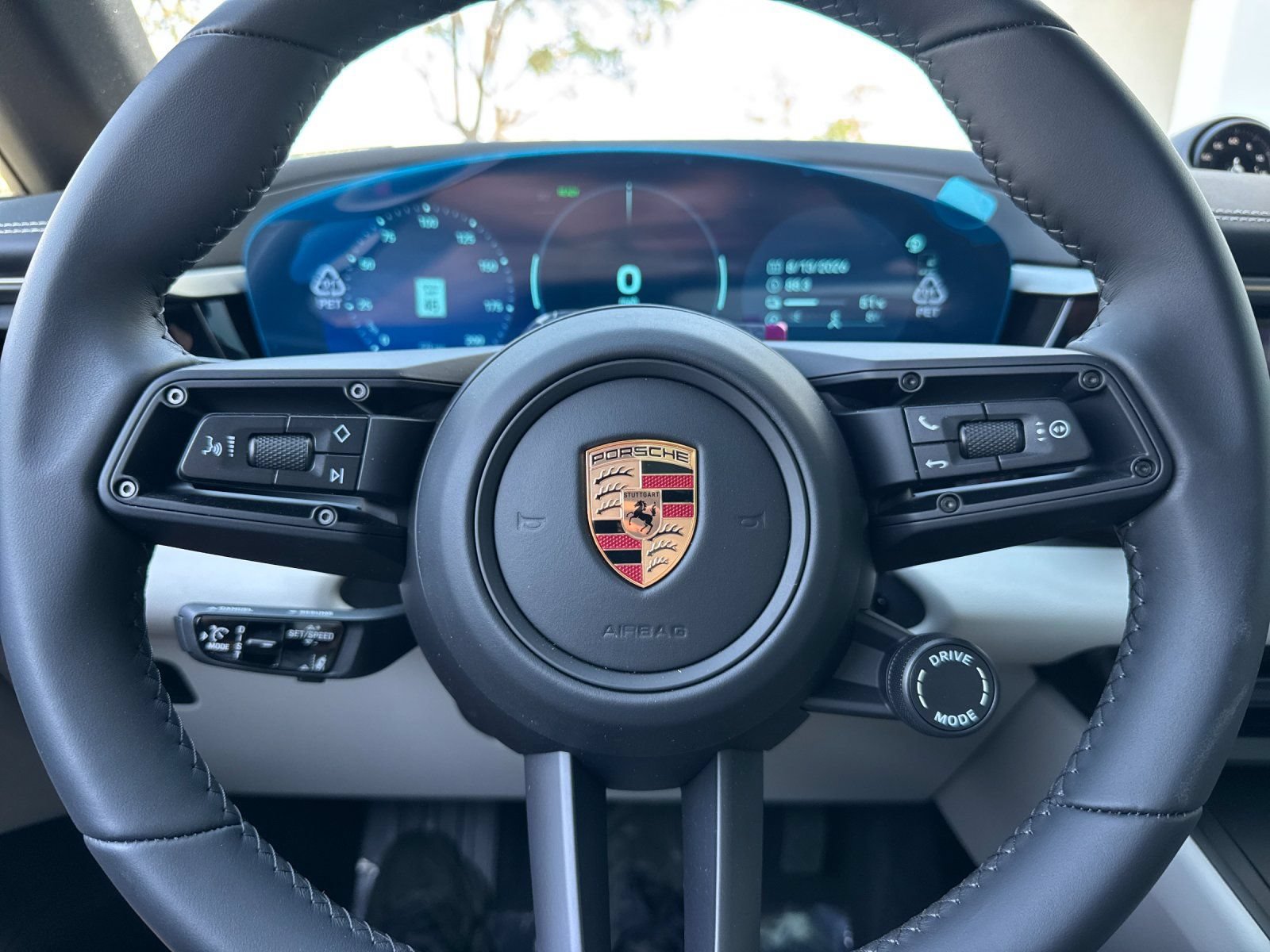 New 2026 Porsche Macan 4 Electric AWD/4WD image 24
