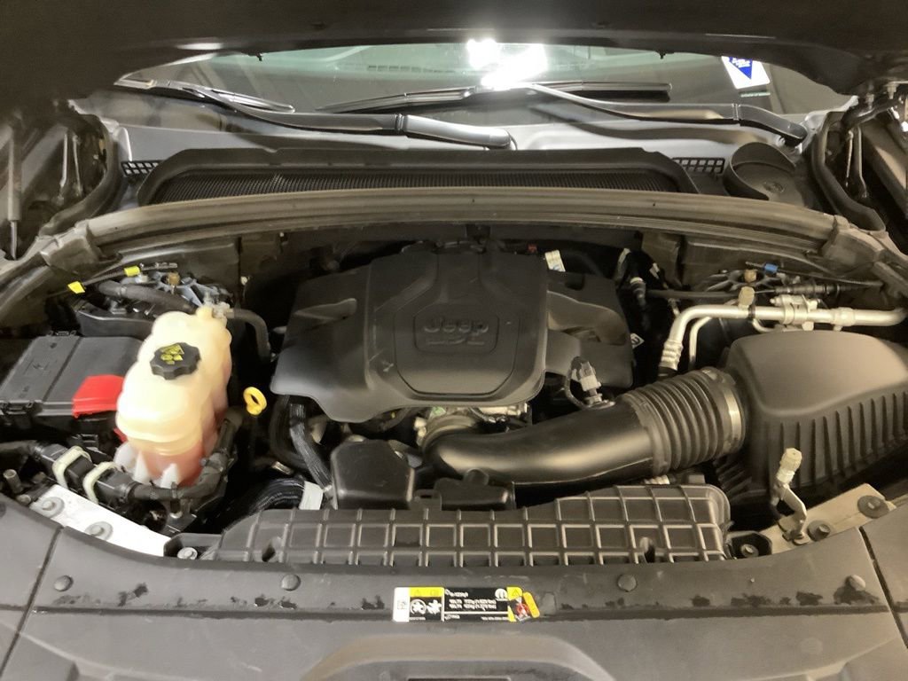 Used 2023 Jeep Grand Cherokee L Overland w/ Advanced Protech Group III image 18