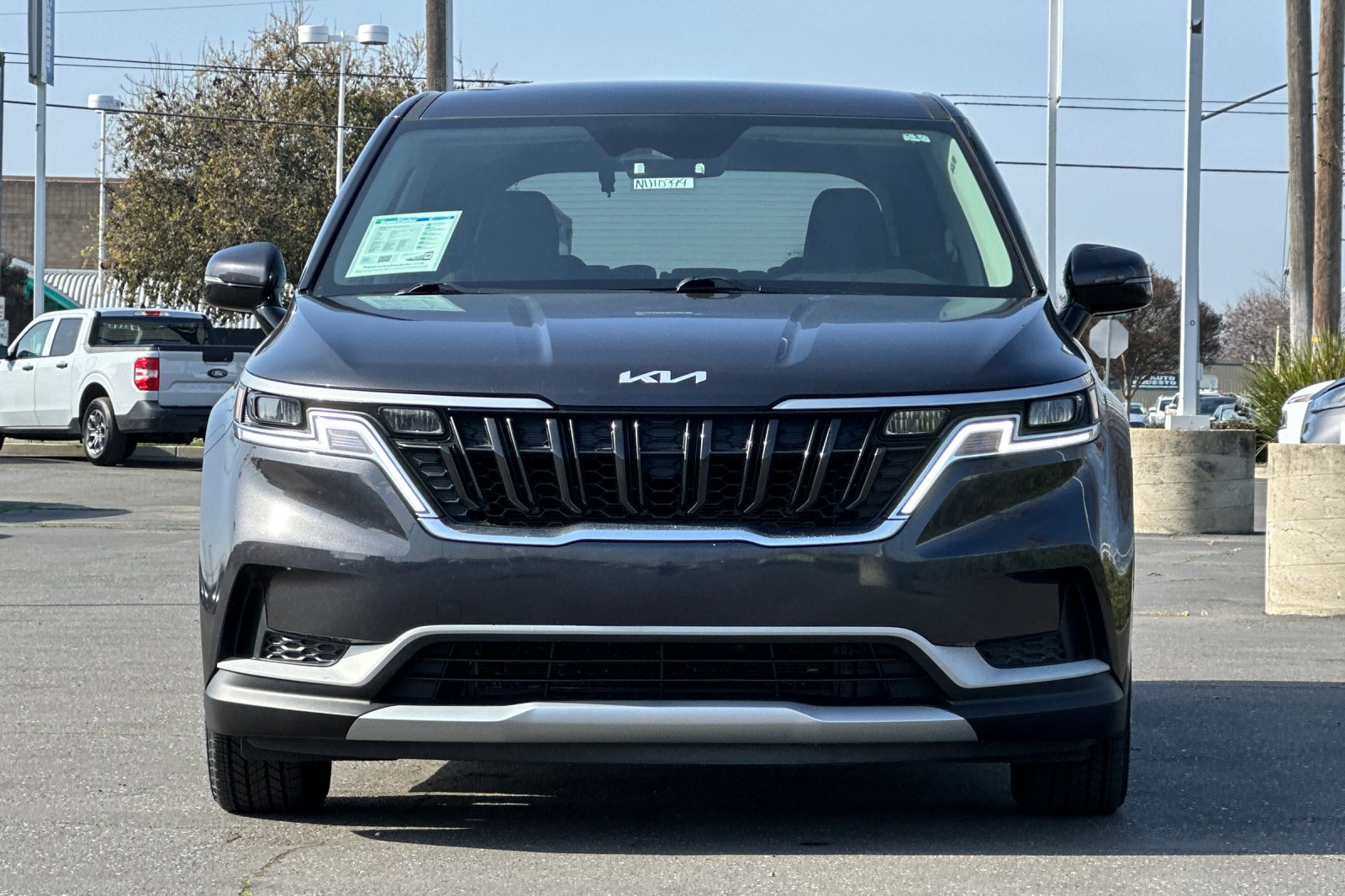 Used 2022 Kia Carnival LX image 9