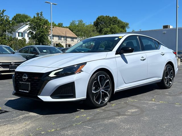 Certified 2023 Nissan Altima 2.5 SR w/ SR Premium Package AWD/4WD image 5