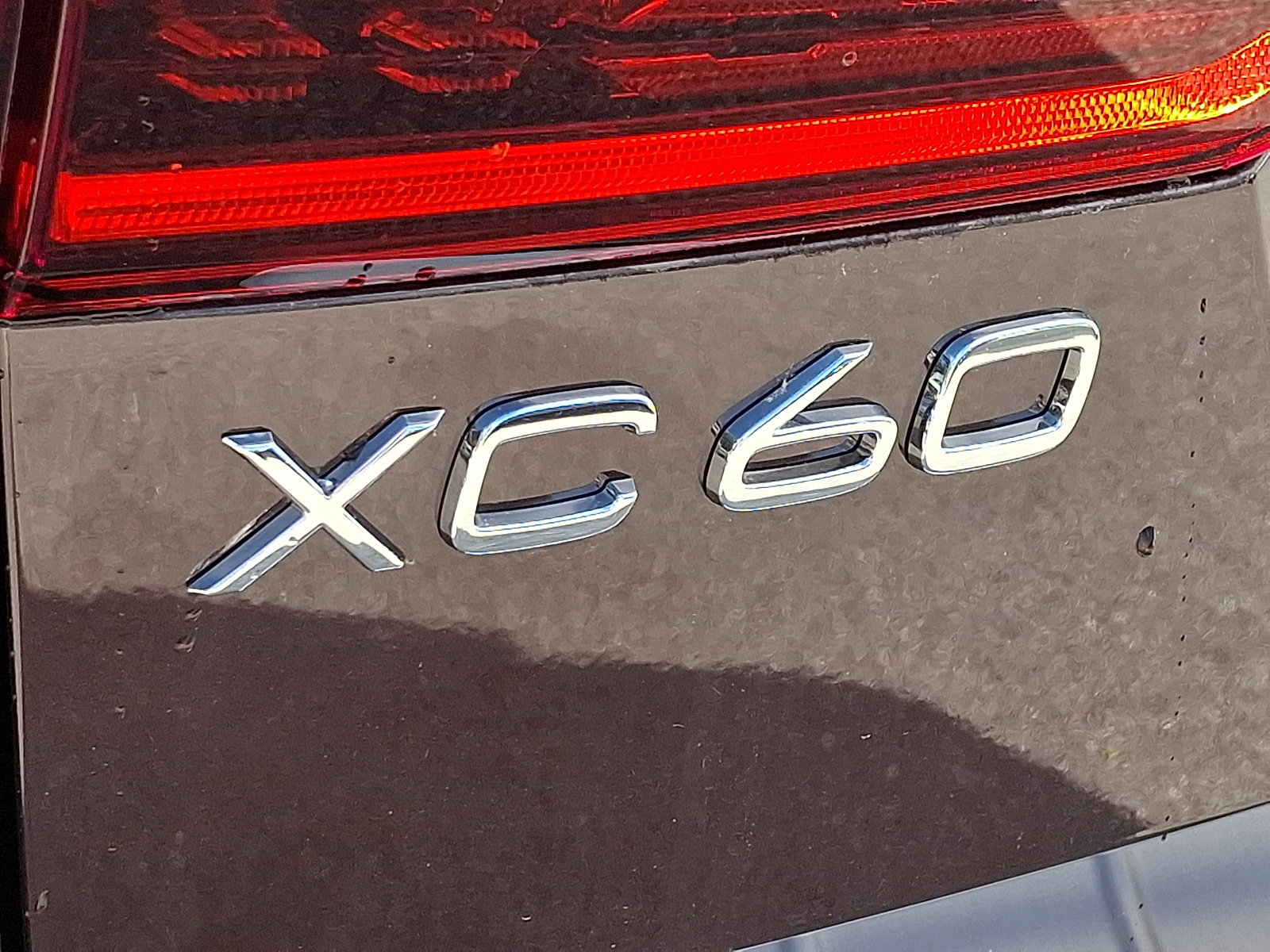 New 2026 Volvo XC60 B5 Plus w/ Protection Package Premier AWD/4WD image 14