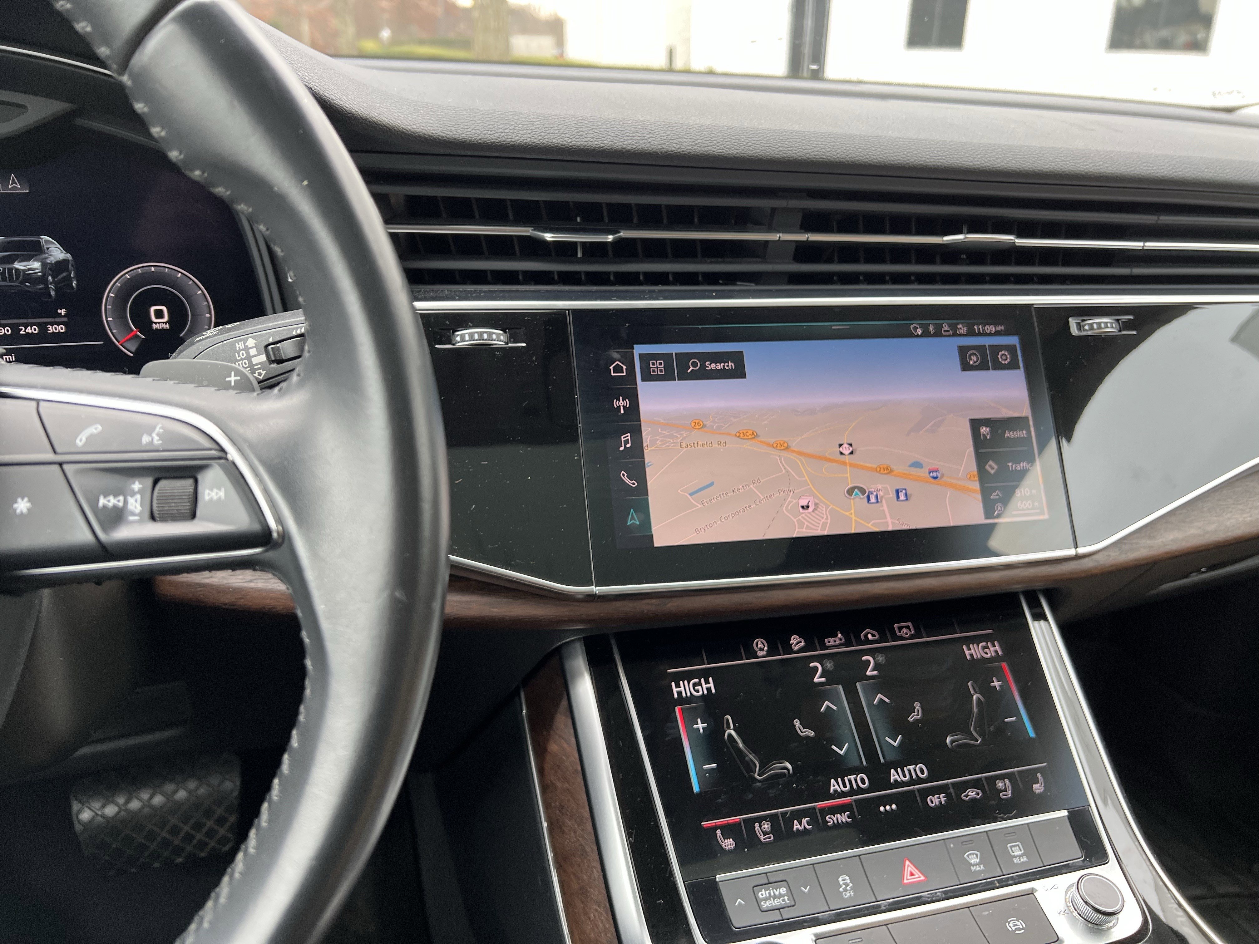 Used 2020 Audi Q8 Premium Plus w/ Premium Plus Package image 32