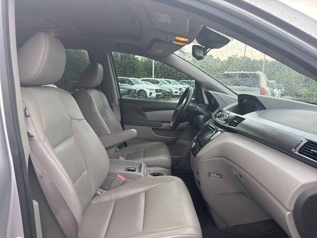 Used 2014 Honda Odyssey Touring image 9