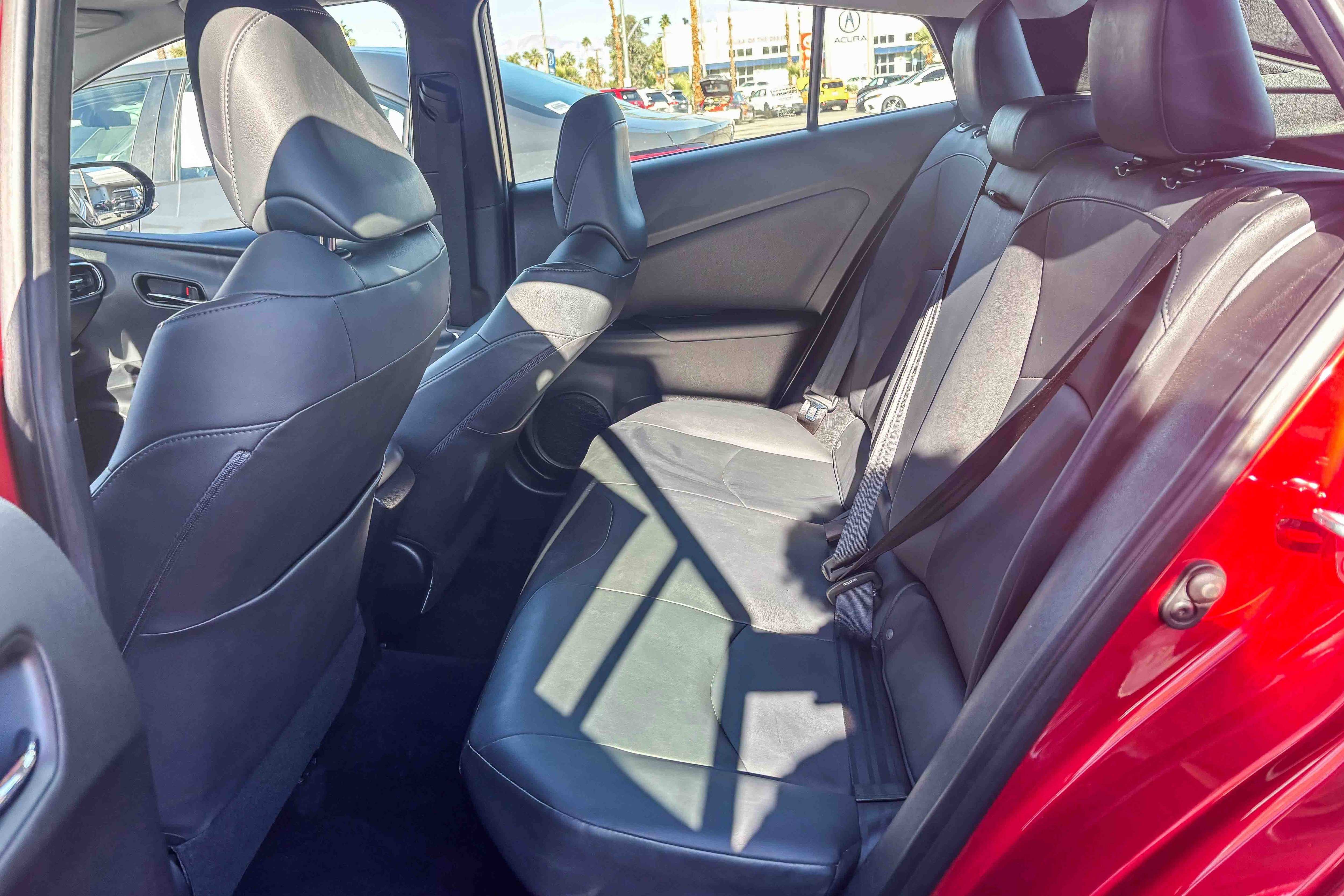 Used 2016 Toyota Prius Four w/ Advanced Technology Package image 21