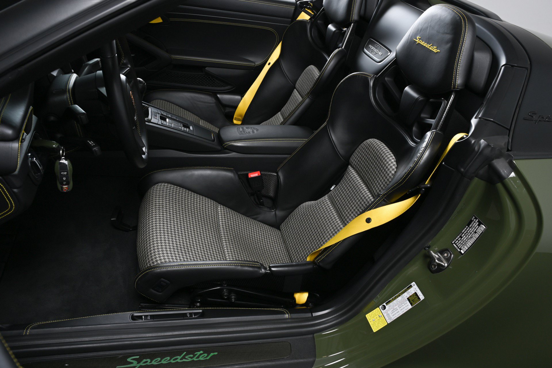 Used 2019 Porsche 911 Speedster RWD image 6