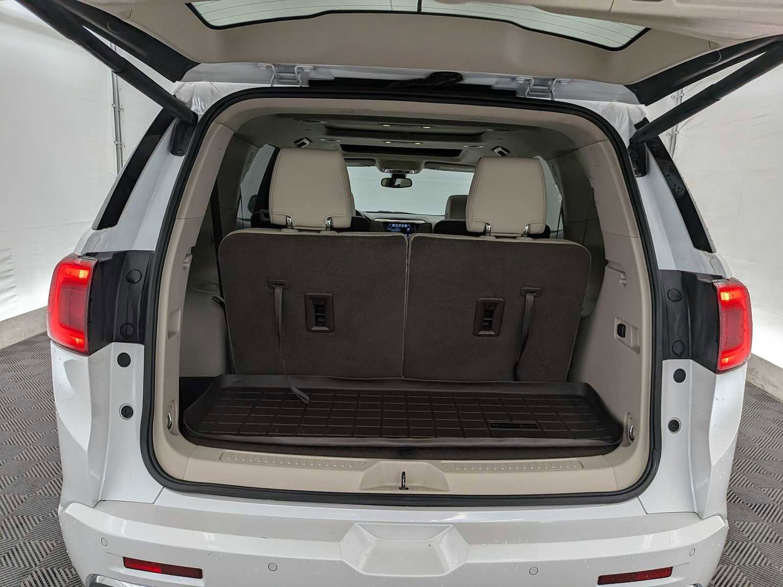 Used 2017 GMC Acadia Denali w/ Technology Package image 35