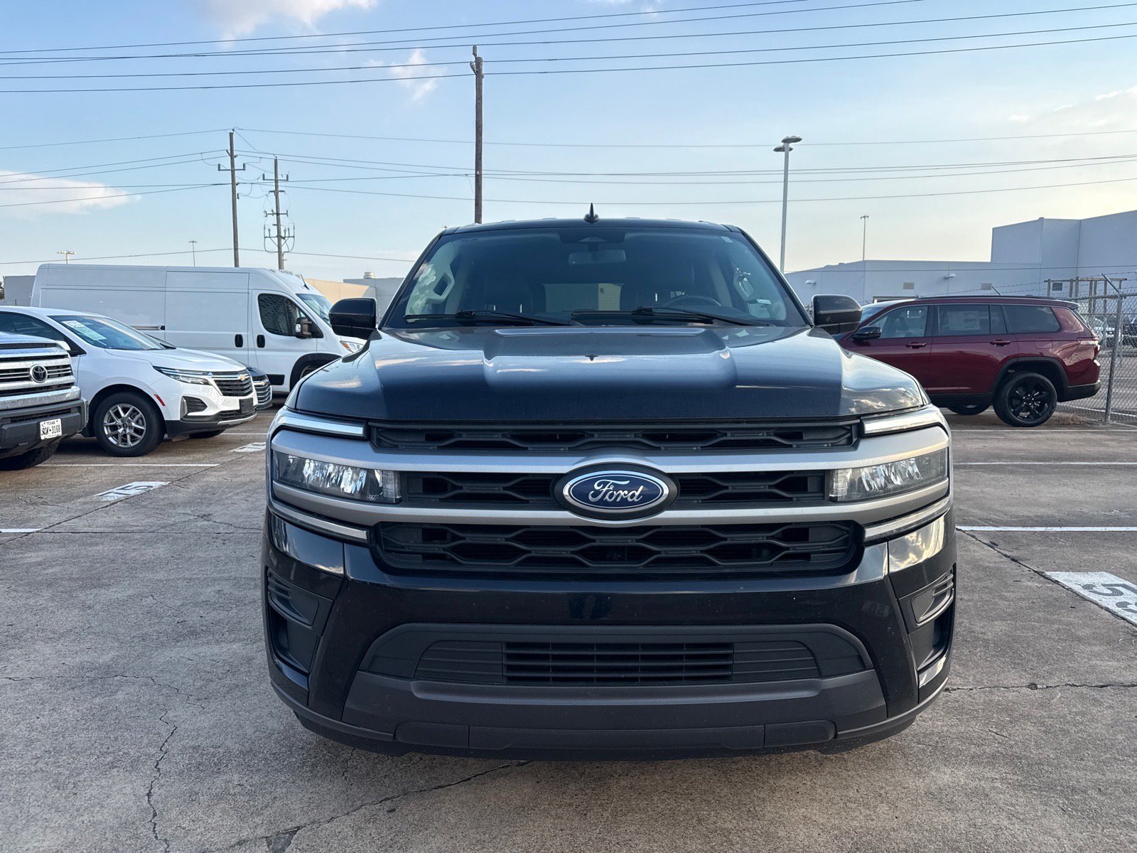 Used 2024 Ford Expedition Max XLT RWD image 2
