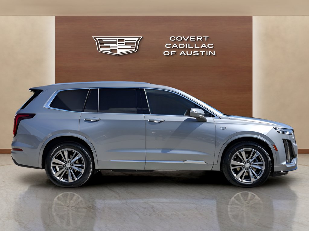 Certified 2025 Cadillac XT6 Premium Luxury FWD image 5