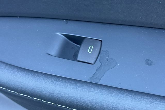 Used 2025 Buick Enclave Preferred image 23