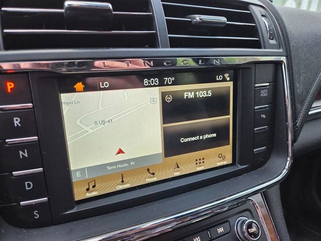 Used 2018 Lincoln Continental Select w/ Continental Climate Package image 10