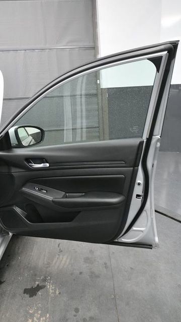 Used 2021 Nissan Altima 2.5 S FWD image 23