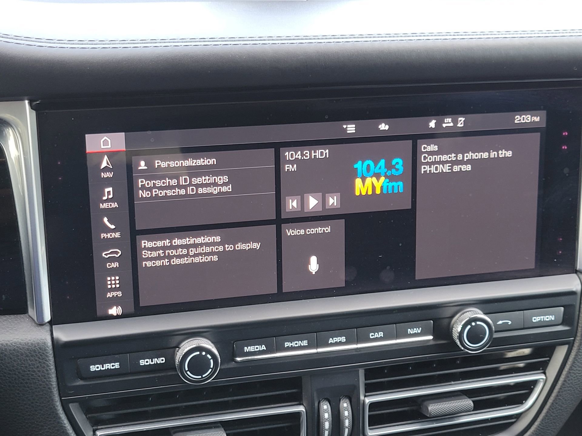 Used 2021 Porsche Macan S image 16