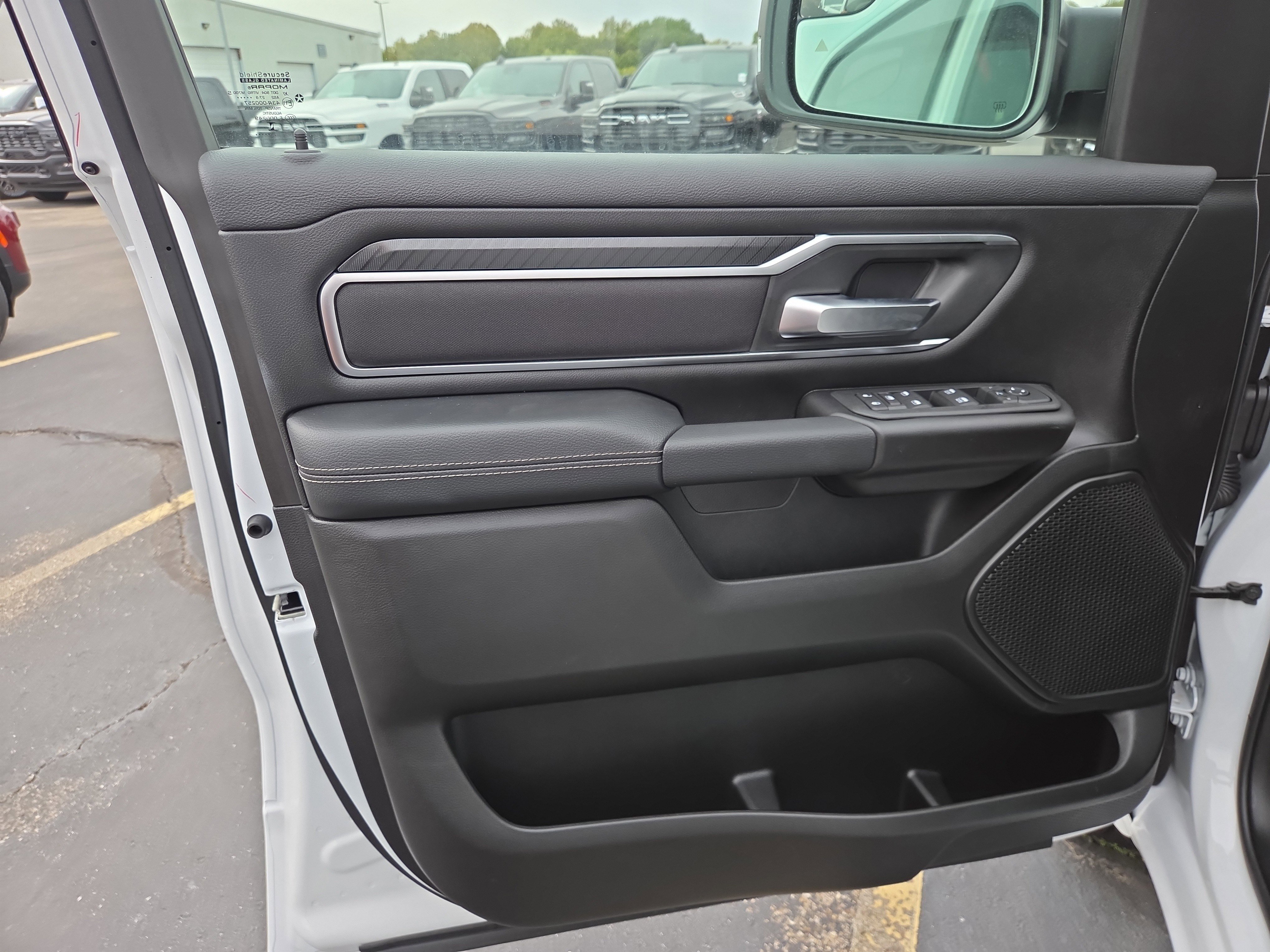 New 2026 RAM 1500 Big Horn AWD/4WD image 5