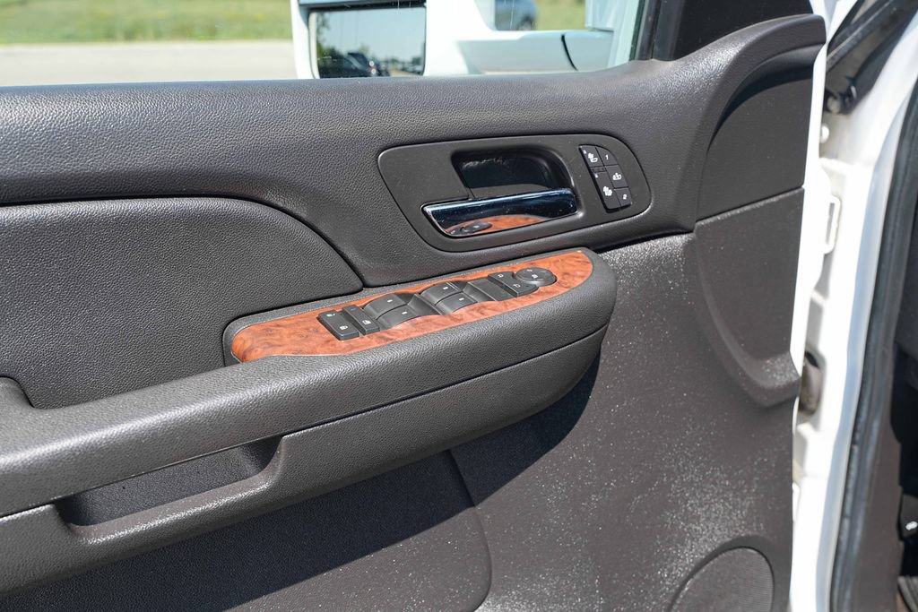 Used 2008 Chevrolet Silverado 2500 LTZ w/ Suspension Package, Off-Road AWD/4WD image 24