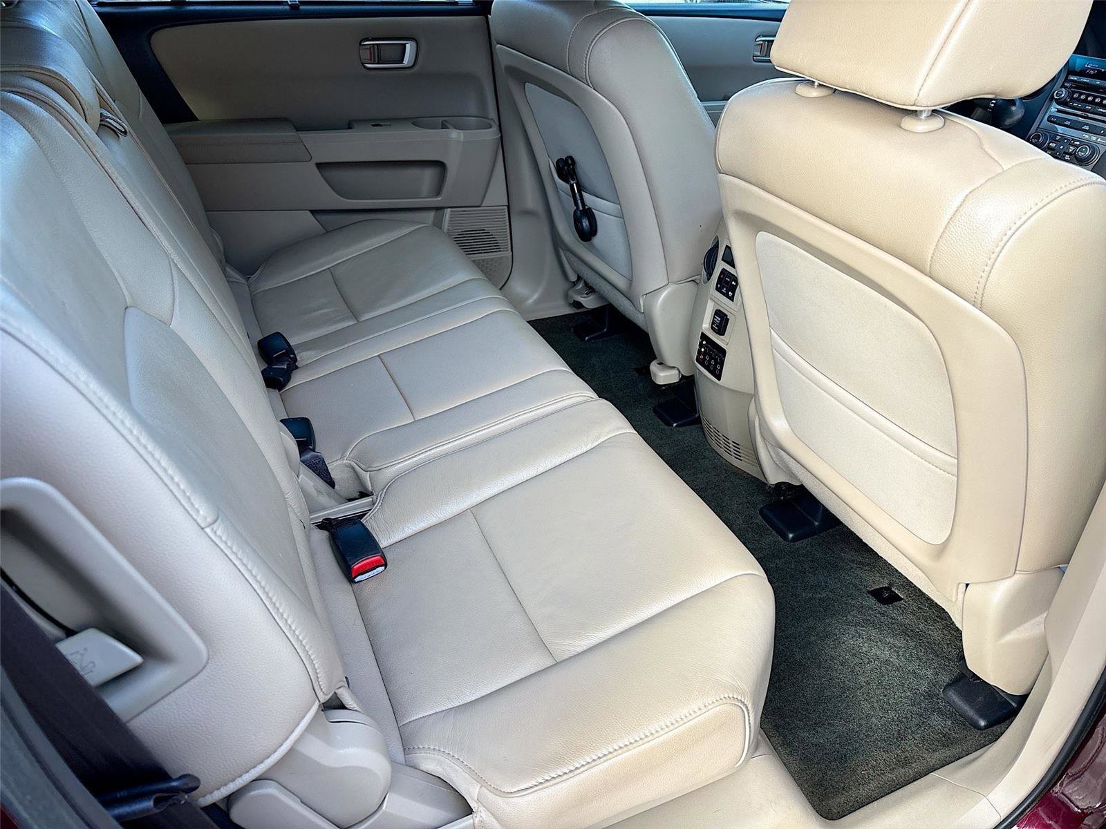Used 2015 Honda Pilot Touring image 31