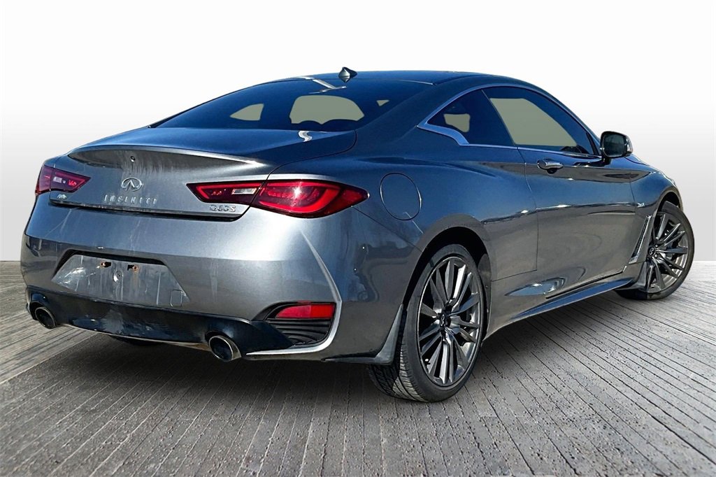 Used 2017 INFINITI Q60 3.0t Sport image 9